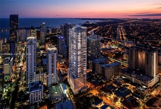 1000 Brickell Plaza in Miami, FL - Building Photo - Building Photo