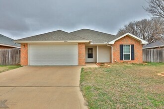 3926 Wake Forest Ln in Abilene, TX - Building Photo - Building Photo