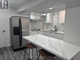 44 Isabella St in Markham, ON - Building Photo