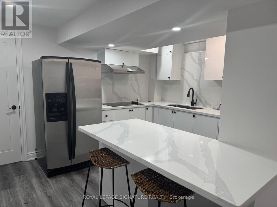 44 Isabella St in Markham, ON - Building Photo