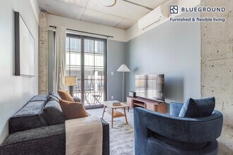 187 Kent Ave in Brooklyn, NY - Building Photo - Building Photo