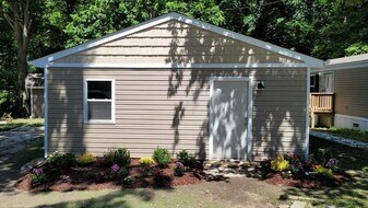 8810 Pocahontas Trail in Williamsburg, VA - Building Photo