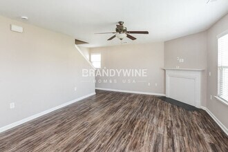 1713 Eastway Dr in Dallas, NC - Building Photo - Building Photo