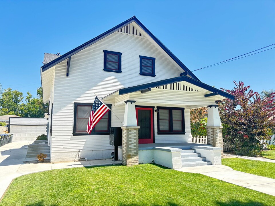 181 N Waverly St in Orange, CA - Building Photo