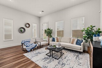 879 Rachel St in Houston, TX - Building Photo - Building Photo