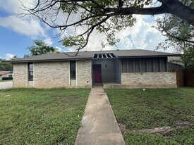 6800 Bryonwood Dr in Austin, TX - Building Photo