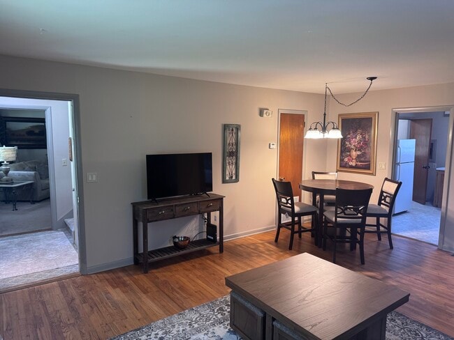 423 E 12th St in Mountain Home, AR - Building Photo - Building Photo