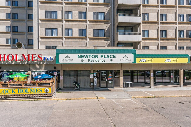 University Tower Apartments in Edmonton, AB - Building Photo - Building Photo