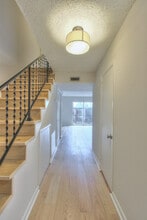 523 Harding Pl in Nashville, TN - Building Photo - Building Photo