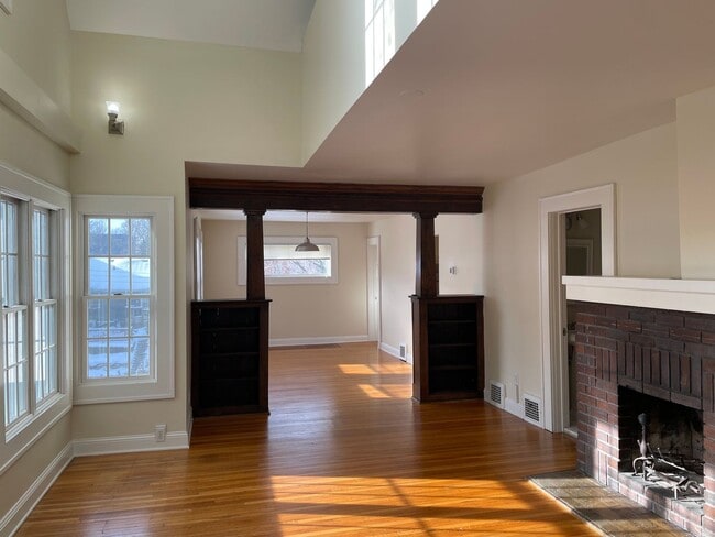 3910-3912 Thomas Ave S in Minneapolis, MN - Building Photo - Building Photo