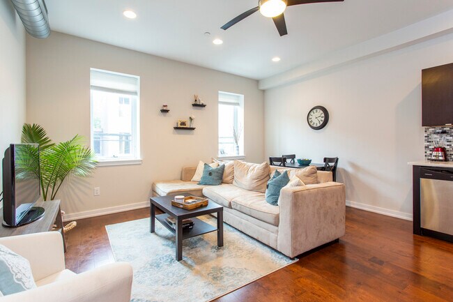 830 S 4th St in Philadelphia, PA - Building Photo - Building Photo