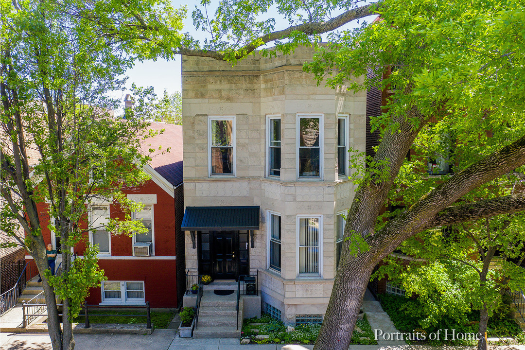 3319 S Lowe Ave in Chicago, IL - Building Photo