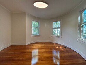 391 Linwood Ave in Newton, MA - Building Photo - Building Photo