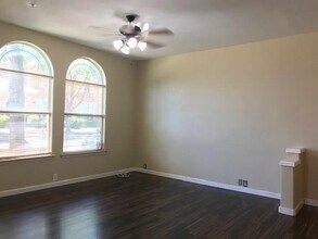 136 Leonard St in Lewisville, TX - Building Photo - Building Photo