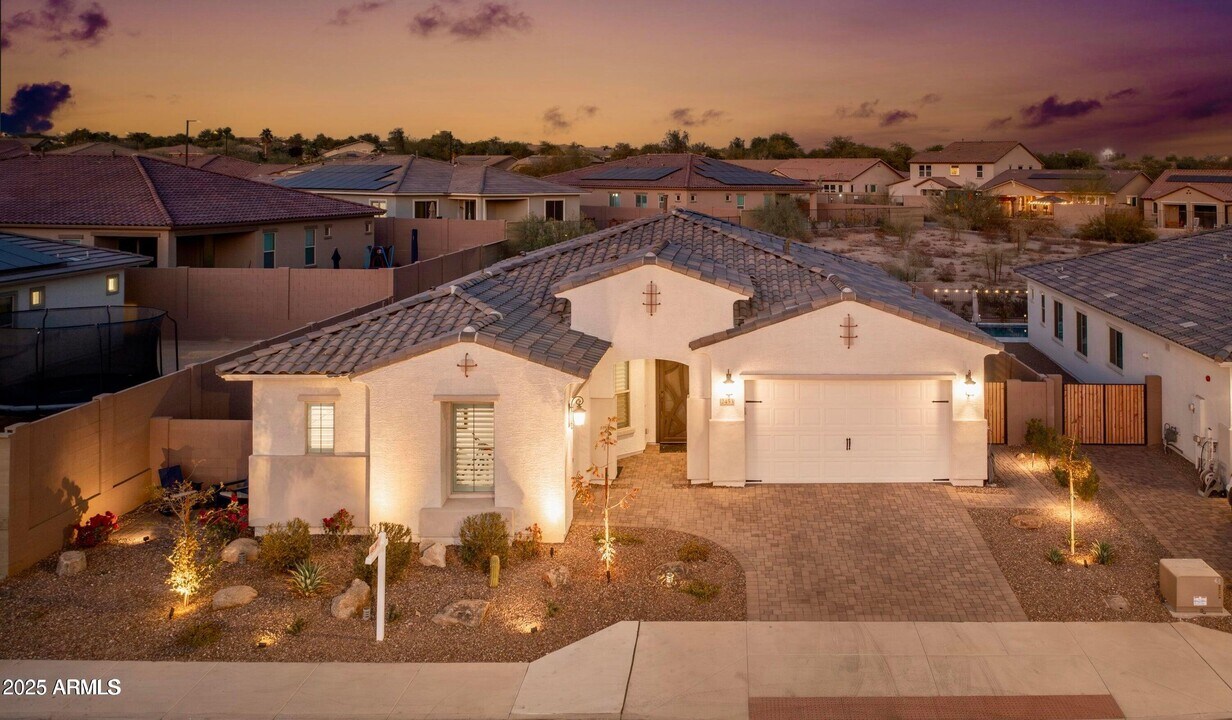 2453 N 211th Ln in Buckeye, AZ - Building Photo