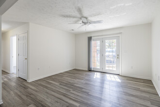 Gallery Place Apartments in Jackson, MI - Building Photo - Interior Photo