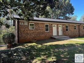 45 Infinity Dr in Martinsville, VA - Building Photo