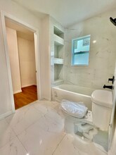 409 St Johns Ln in Poinciana, FL - Foto de edificio - Building Photo