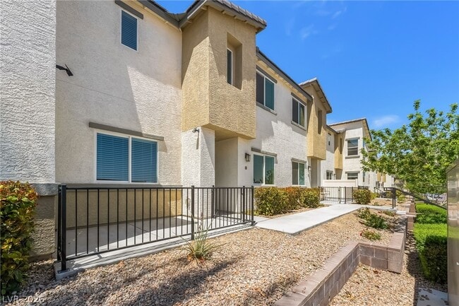 property at 12184 Mojave Gold Rd