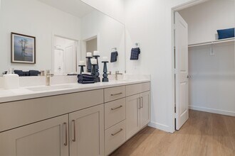 Stirling at Cota Vera in Chula Vista, CA - Foto de edificio - Building Photo