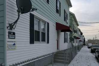 O'Grady Street Apartments in Fall River, MA - Foto de edificio - Building Photo