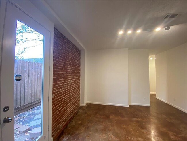 property at 1112 Lawrence St