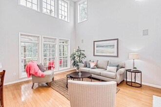 1672 Jorrington St in Mount Pleasant, SC - Building Photo - Building Photo