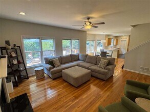 3010 Ridge Oak Dr in Suwanee, GA - Building Photo - Building Photo