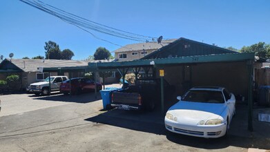 541-553 Admiral Callaghan Ln in Vallejo, CA - Building Photo - Building Photo