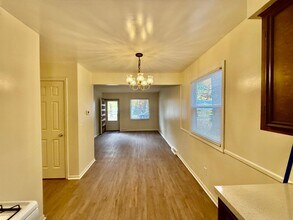 3718 Groveland Ave SW in Wyoming, MI - Building Photo - Building Photo