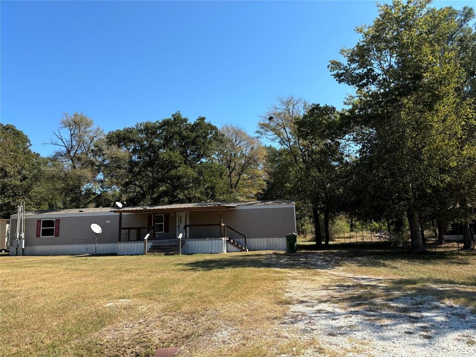 214 Morris Ln in Huntsville, TX - Building Photo