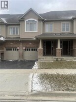 27 Roywood St in Kitchener, ON - Building Photo