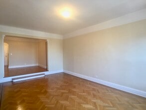 240 Cabrini Blvd in New York, NY - Building Photo - Building Photo