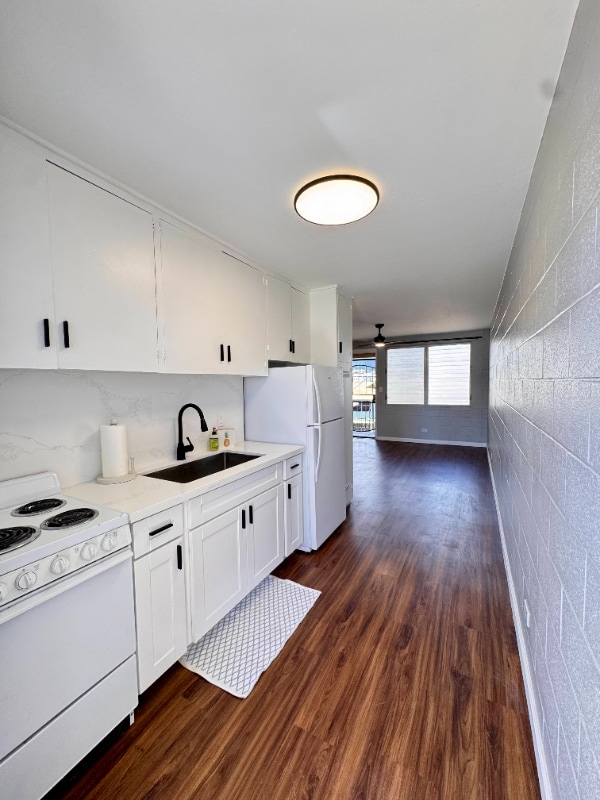 property at 722 University Ave