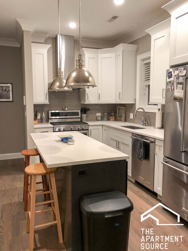 property at 878 W Lill Ave