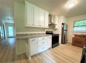 515 Fallin Ave in Fayetteville, AR - Building Photo - Building Photo