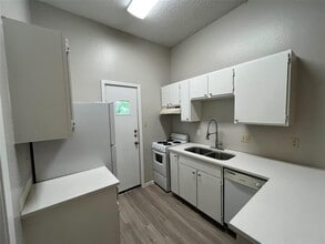 4608 Bennett Ave in Austin, TX - Building Photo - Building Photo