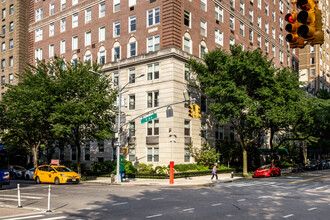 Carnegie Hill in New York, NY - Building Photo - Building Photo