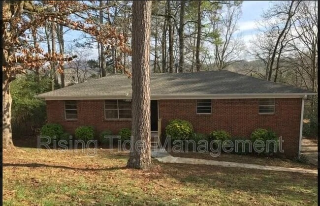 property at 245 Tanglewood Cir NE