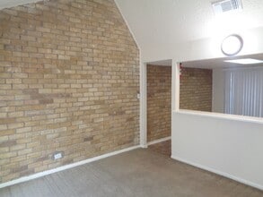 701 Foster Dr in Conroe, TX - Building Photo - Building Photo