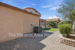 534 E Bartlett Way in Chandler, AZ - Building Photo