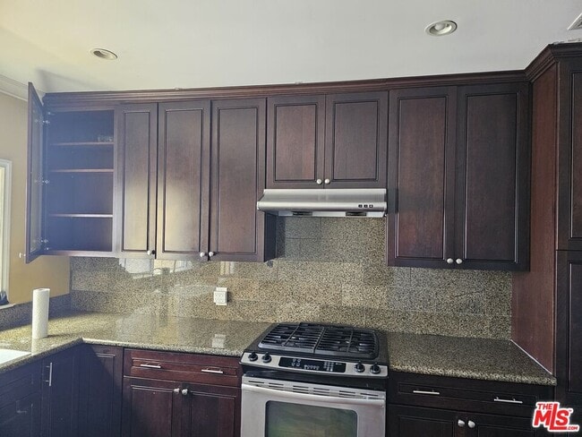 2737 S Robertson Blvd in Los Angeles, CA - Building Photo - Building Photo