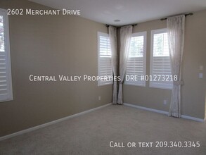 2602 Merchant Dr in Tracy, CA - Foto de edificio - Building Photo