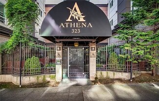 323 Queen Anne Ave N in Seattle, WA - Building Photo