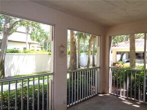 100 Siena Way in Naples, FL - Building Photo - Building Photo