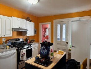 57 Summer St, Unit 3 in Somerville, MA - Building Photo - Building Photo