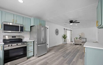 814 Hall St in Melbourne, FL - Building Photo - Building Photo