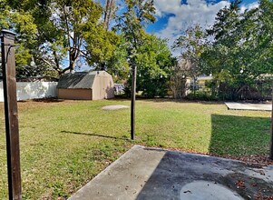 241 W Citrus St in Altamonte Springs, FL - Foto de edificio - Building Photo