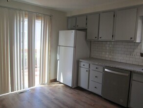 114 Clark St in Belmont, MA - Building Photo - Building Photo