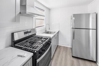 1911 Benson St in Houston, TX - Building Photo - Building Photo